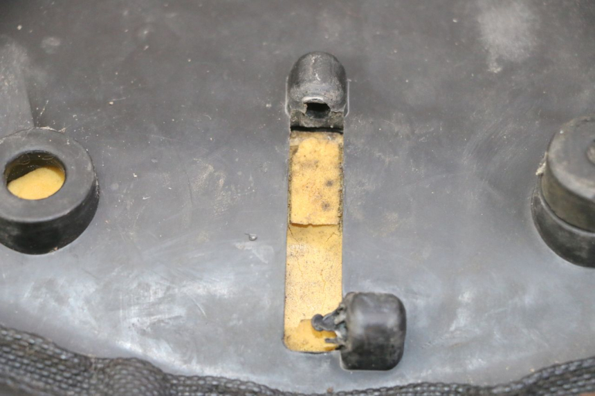 photo de SEAT PEUGEOT SPEEDFIGHT 3 AIR 50 (2009 - 2015) - Fixing points details