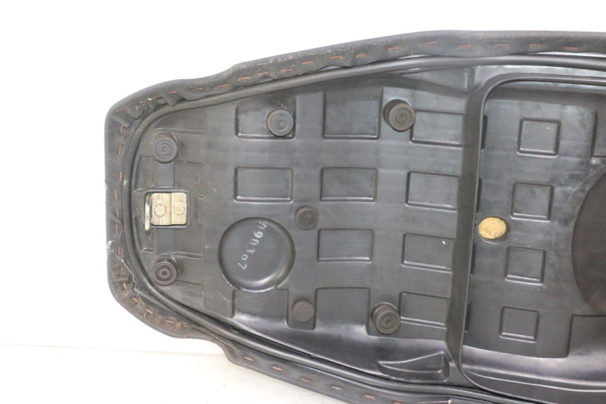 photo de SEAT KYMCO SUPER 8 2T 50 (2007 - 2013) - High-resolution close-up