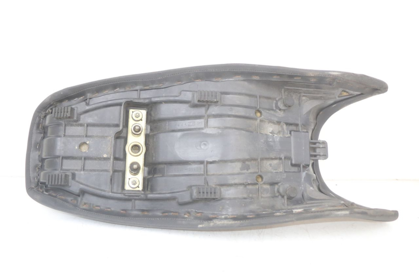 photo de SEAT SUZUKI GS F 500 (2004 - 2007) - Surface and material condition