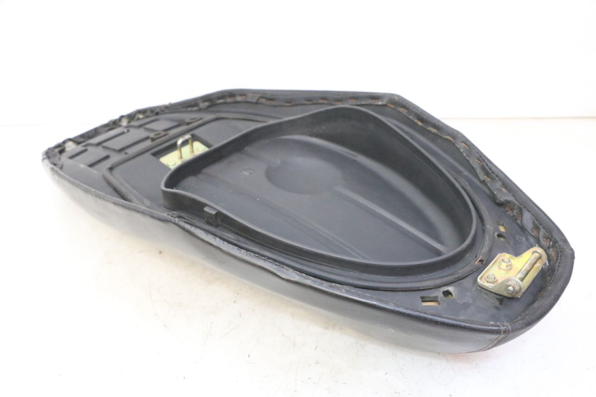 photo de SEAT PEUGEOT V-CLIC VCLIC 50 (2007 - 2013) - Fixing points details