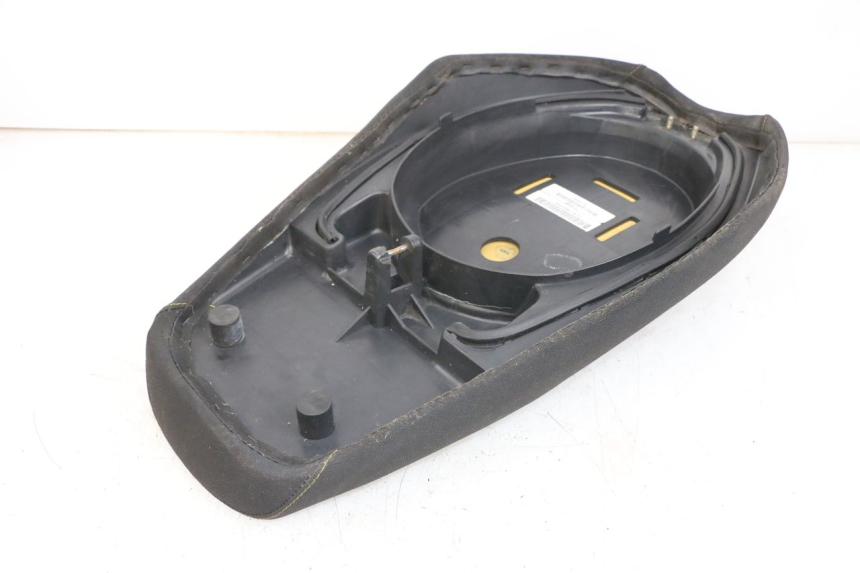 photo de Saddle BEELINE VELOCE 4T 50 (2011 - 2020) - Fixing points details