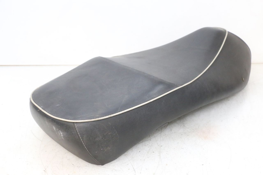 photo de SEAT PIAGGIO VESPA GTS SUPER IE 125 (2009 - 2016) - High-resolution close-up