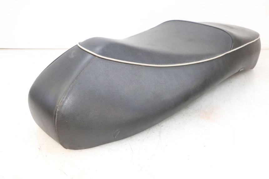 photo de SEAT PIAGGIO VESPA GTS SUPER IE 125 (2009 - 2016) - Alternative angle