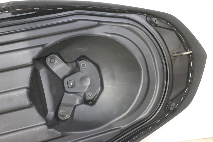 photo de SEAT YAMAHA XMAX X-MAX 125 (2021 - 2025) - Distinctive features