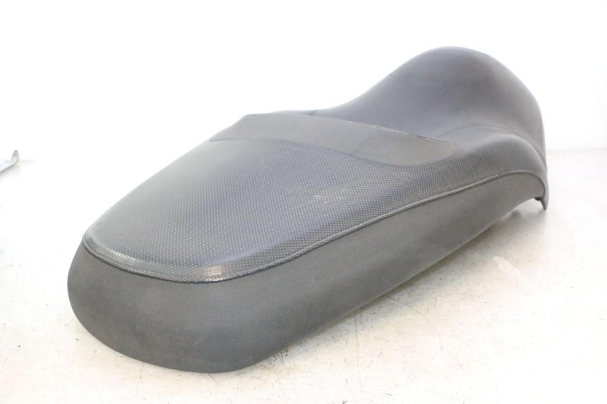 photo de SEAT YAMAHA XMAX X-MAX 125 (2006 - 2009) - Detailed visual inspection