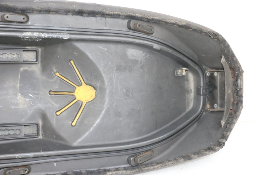 photo de SEAT PIAGGIO X9 125 (2000 - 2003) - High-resolution close-up