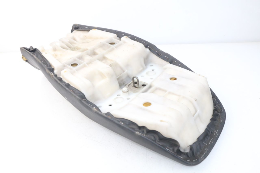 photo de SEAT YAMAHA XJ600 XJ DIVERSION 600 (1992 - 1997) - Additional view of the item