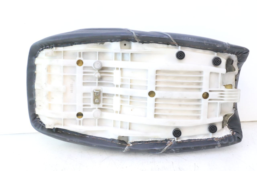 photo de SEAT YAMAHA XJR 1300 (1998 - 2002) - Detailed visual inspection