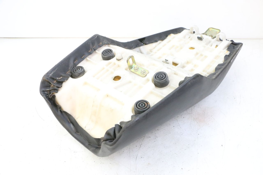 photo de SEAT YAMAHA FZS FAZER 600 (2001 - 2003) - Surface and material condition