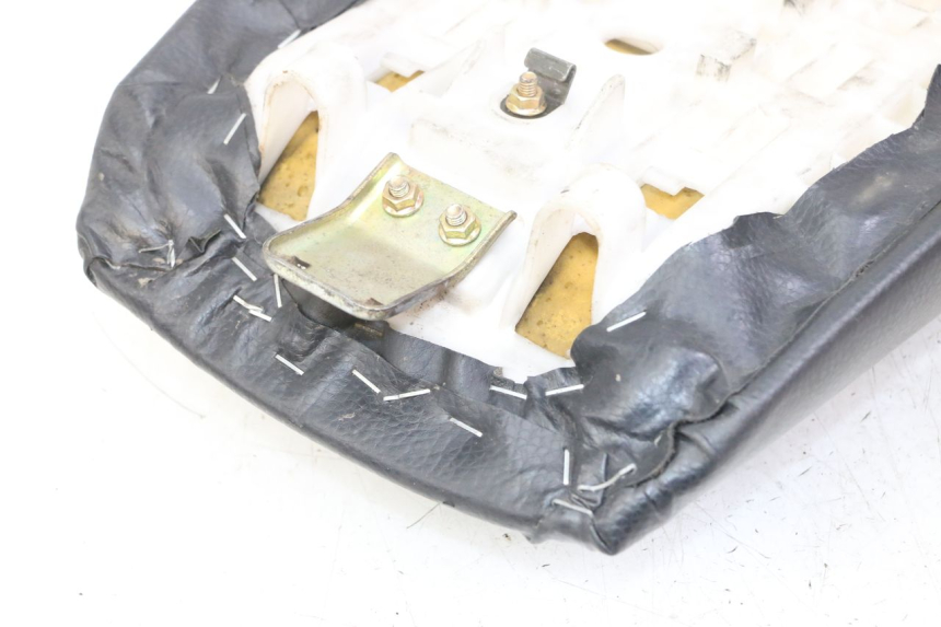 photo de SEAT YAMAHA FZS FAZER 600 (2001 - 2003) - Distinctive features