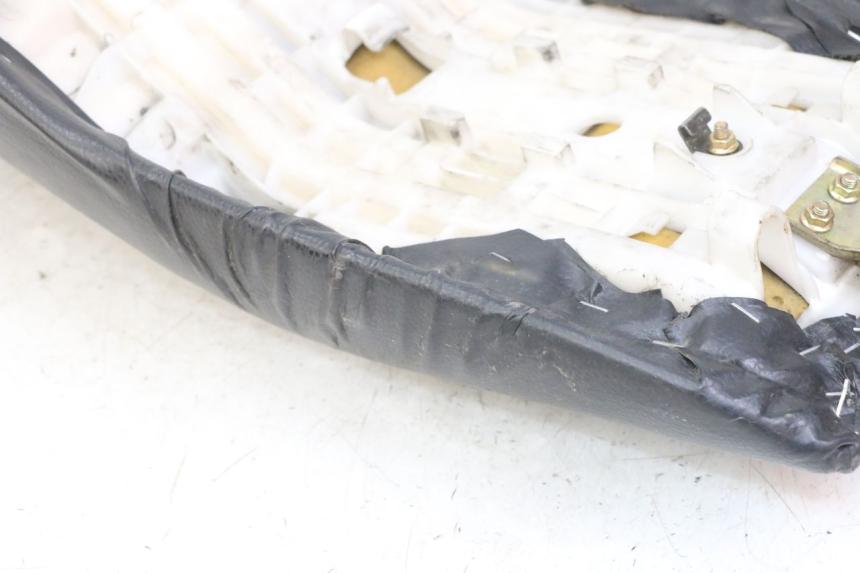 photo de SEAT YAMAHA FZS FAZER 600 (2001 - 2003) - Fixing points details