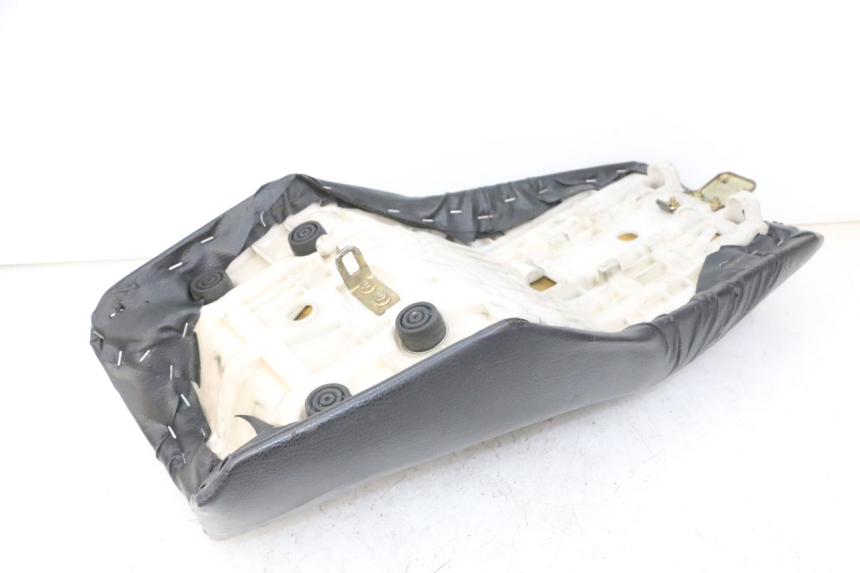 photo de SEAT YAMAHA FZS FAZER 600 (2001 - 2003) - Surface and material condition