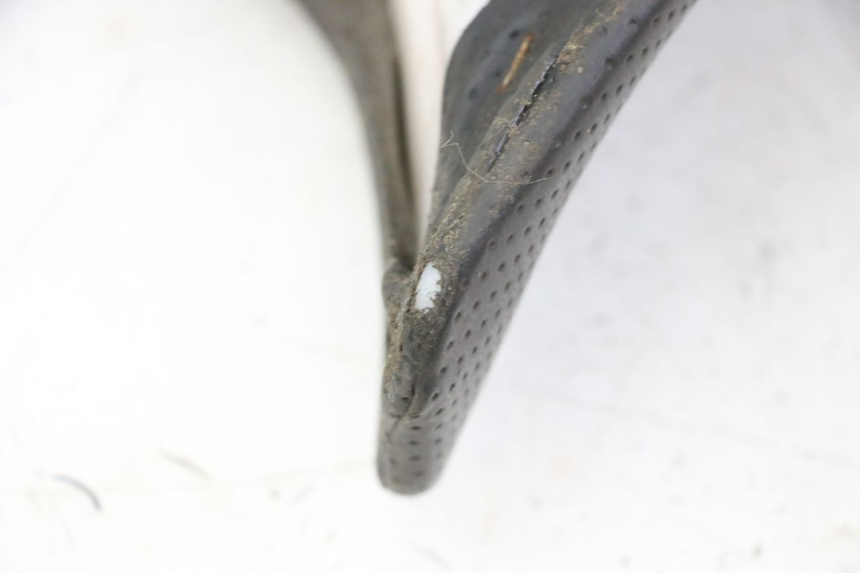 photo de SEAT YAMAHA XJ6 600 (2008 - 2016) - Surface and material condition