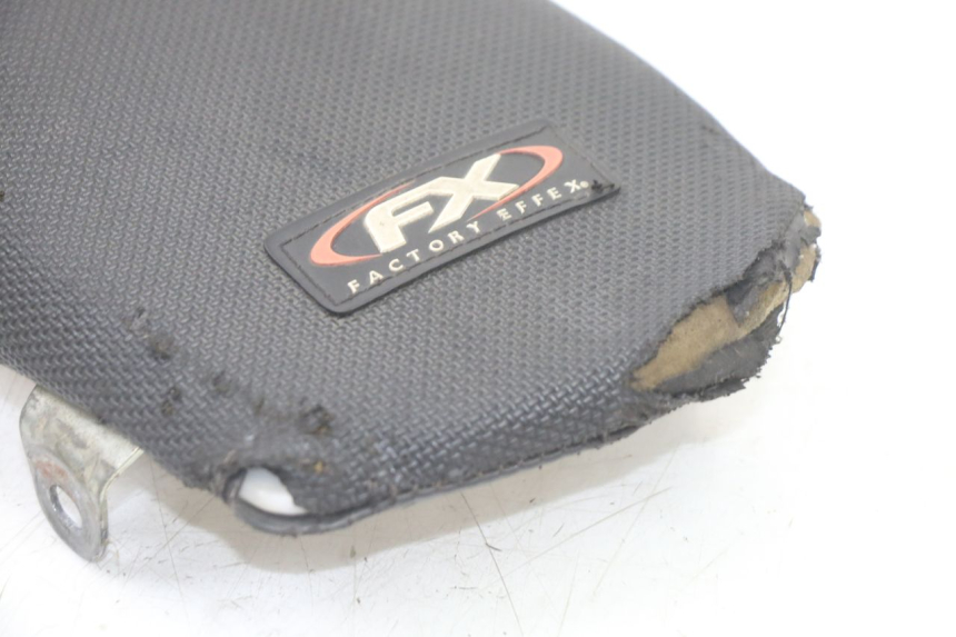 photo de SEAT YAMAHA YZ 125 (2006 - 2016) - Fixing points details