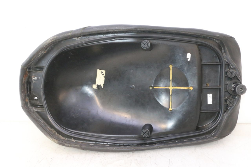 photo de SEAT YAMAHA YP MAJESTY 125 (2007 - 2010) - Detailed visual inspection