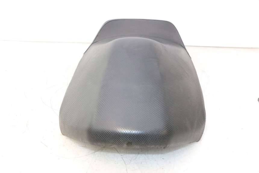 photo de SEAT YAMAHA YP MAJESTY 125 (2002 - 2006) - Fixing points details