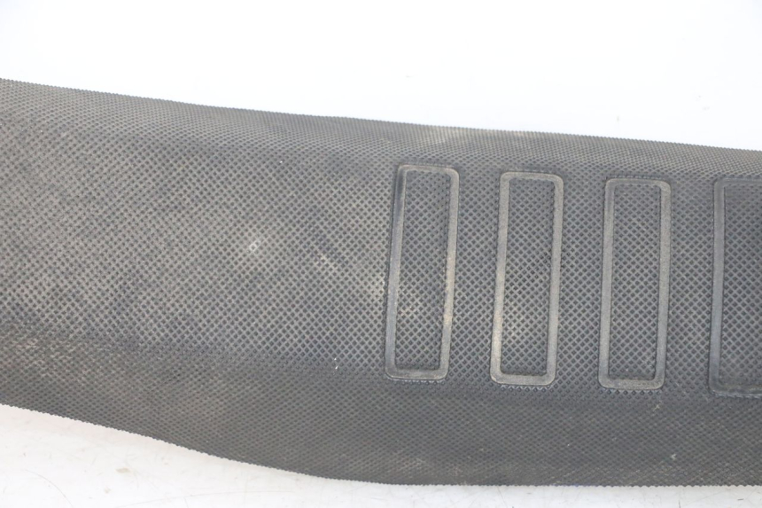 photo de SEAT YAMAHA YZ-F YZF 250 (2014 - 2018) - High-resolution close-up