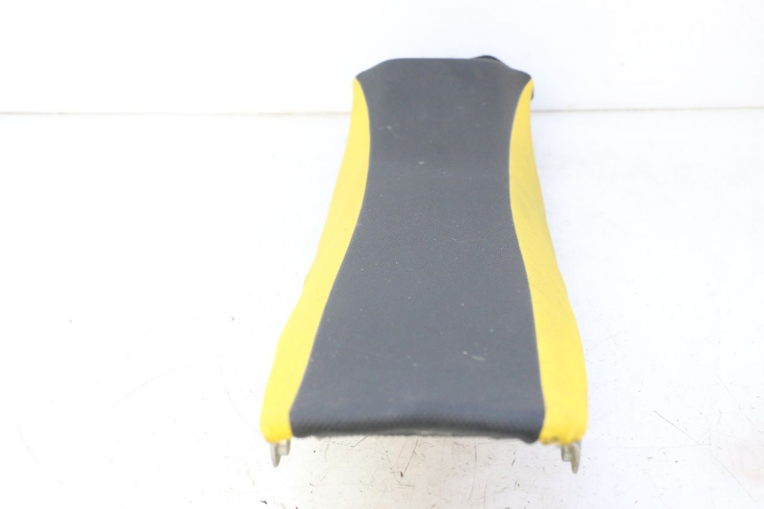 photo de SEAT YAMAHA YZF YZ-F 450 (2014 - 2016) - High-resolution close-up