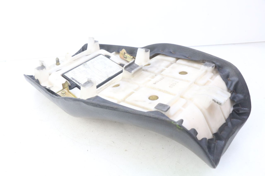 photo de SEAT KAWASAKI ZZR 600 (1995 - 2004) - Additional view of the item