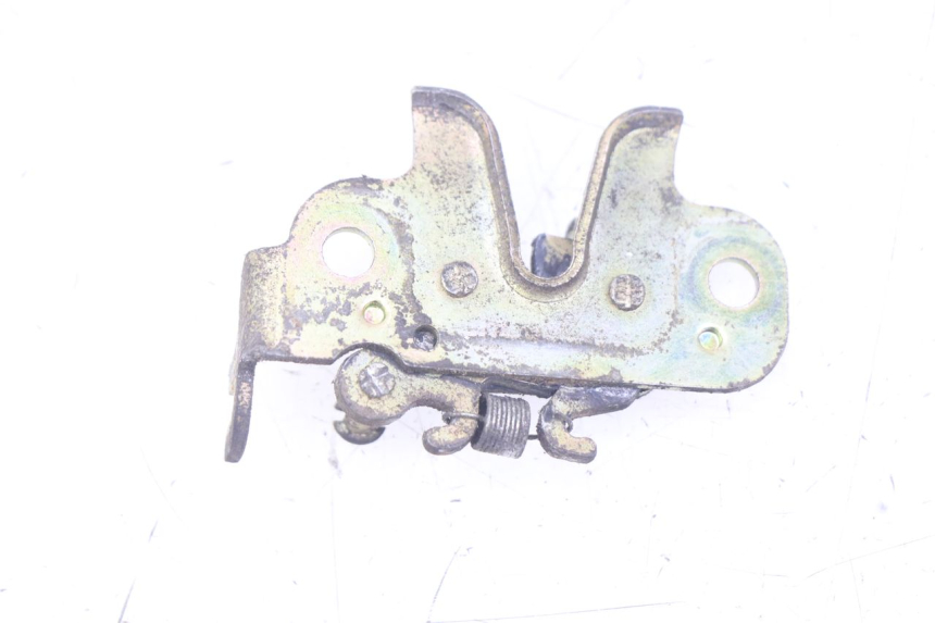 photo de SEAT LOCK PEUGEOT CITYSTAR 125 (2011 - 2017) - Zoom on usage condition