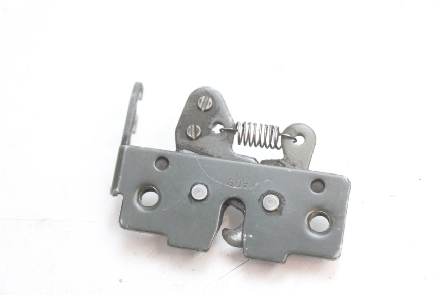 photo de SEAT LOCK PIAGGIO MP3 LT 300 (2010 - 2016) - Zoom on usage condition
