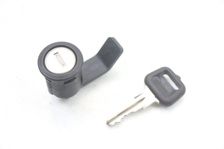 photo de SEAT LOCK SET PEUGEOT SATELIS COMPRESSOR K15 125 (2006 - 2009) - Main view