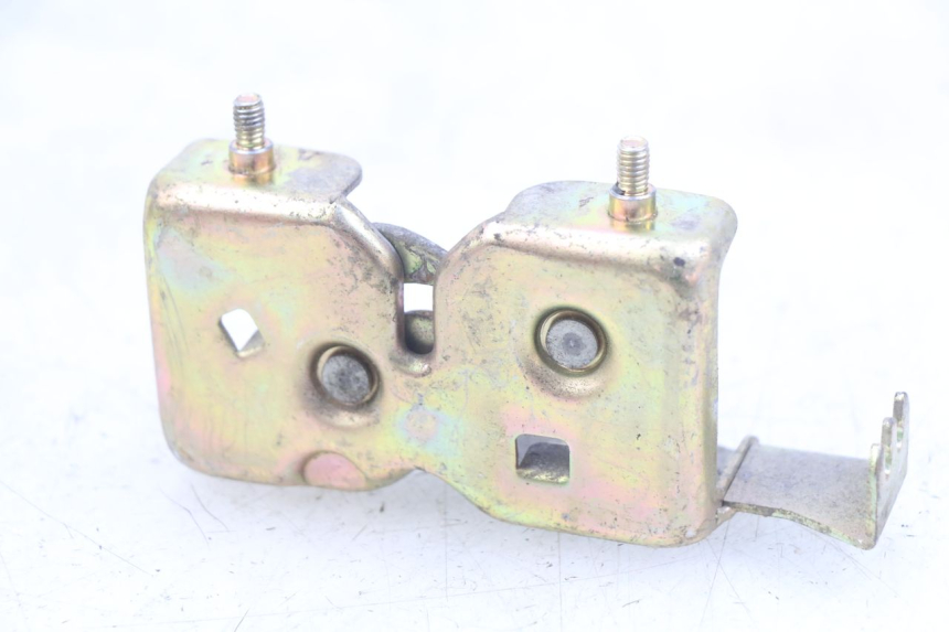 photo de SEAT LOCK DAELIM S3 125 (2010 - 2017) - Zoom on usage condition