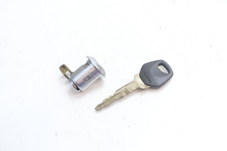 photo de SEAT LOCK SET SUZUKI SV S 650 (2003 - 2009) - Component detail