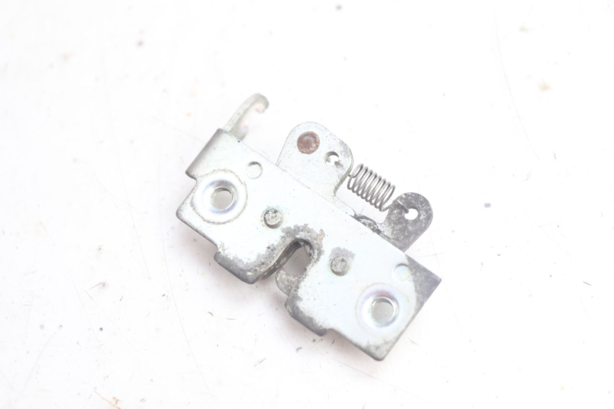 photo de SEAT LOCK YAMAHA XMAX X-MAX 125 (2006 - 2009) - Zoom on usage condition