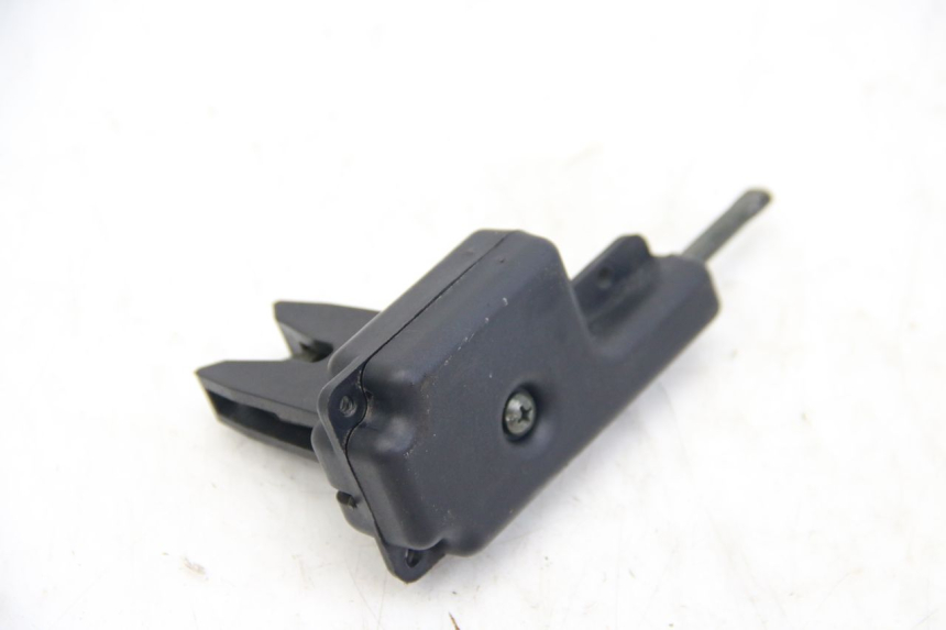 photo de SEAT LOCK PIAGGIO ZIP 4T 50 (2018 - 2020) - Component detail