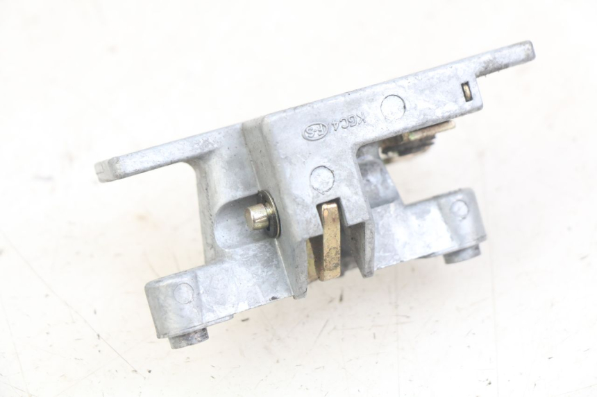 photo de SEAT LOCK KYMCO AGILITY 16+ 4T 50 (2018 - 2023) - Zoom on usage condition