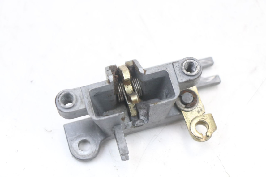 photo de SEAT LOCK KYMCO AGILITY 4T 50 (2005 - 2018) - Zoom on usage condition