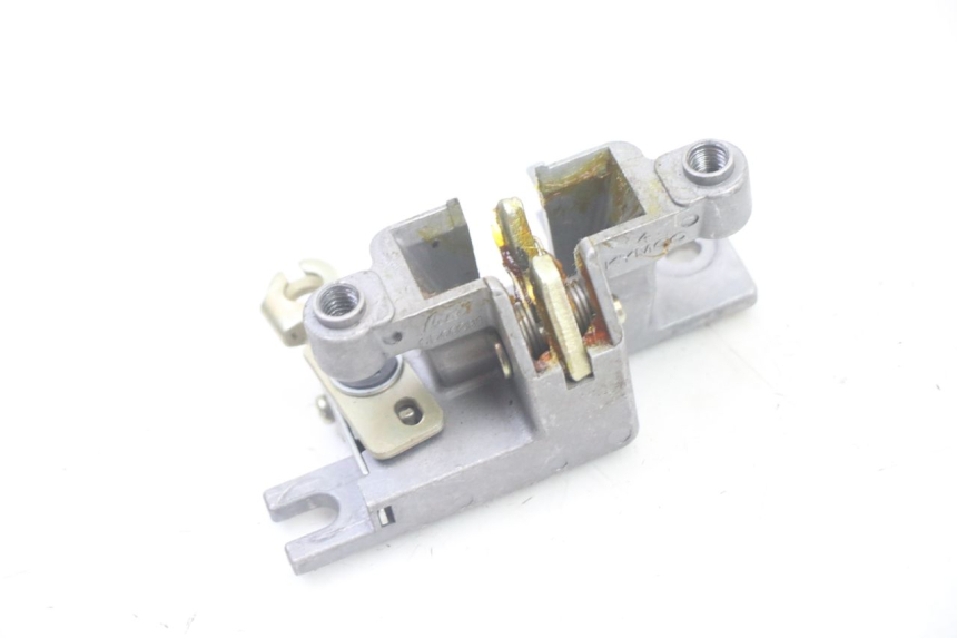 photo de SEAT LOCK KYMCO AGILITY 4T 50 (2005 - 2018) - Zoom on usage condition