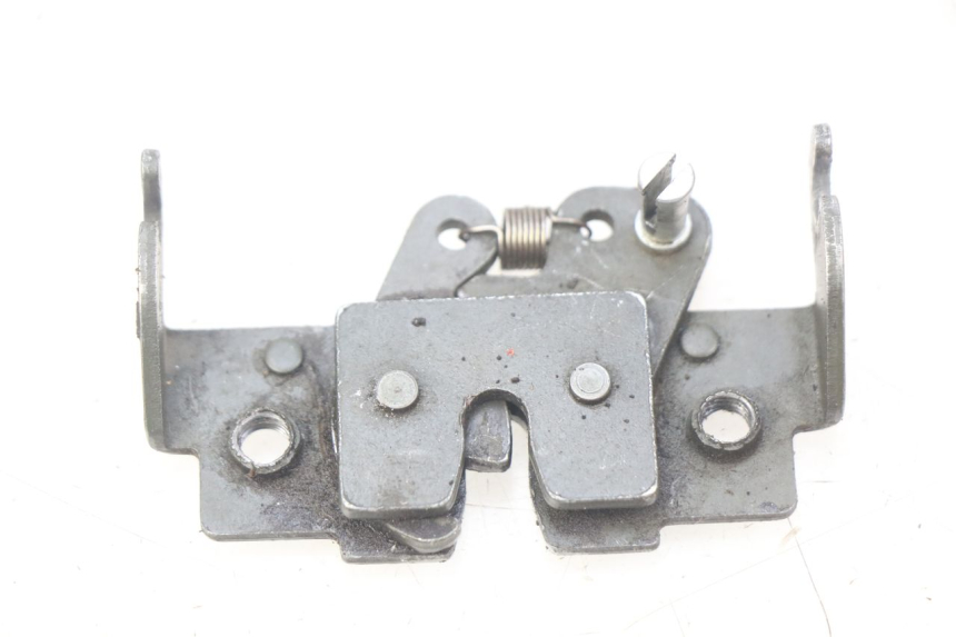 photo de SEAT LOCK SET MBK BOOSTER SPIRIT NAKED 50 (2004 - 2017) - Main view