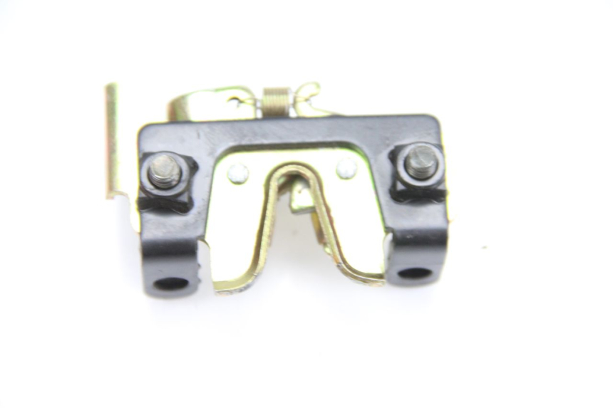 photo de SEAT LOCK SYM CROX 4T 50 (2016 - 2023) - Alternative perspective