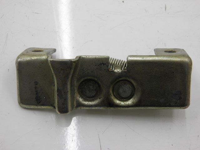 photo de SEAT LOCK SET DAELIM VJ ROADWIN 125 (2008 - 2010) - Zoom on usage condition