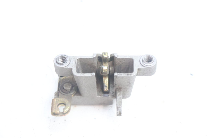 photo de SEAT LOCK JM MOTORS EVOLIS 4T 50 (2018 - 2022) - Zoom on usage condition