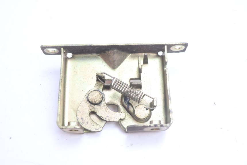 photo de SEAT LOCK SET KEEWAY F-ACT NAKED 50 (2009 - 2014) - Component detail