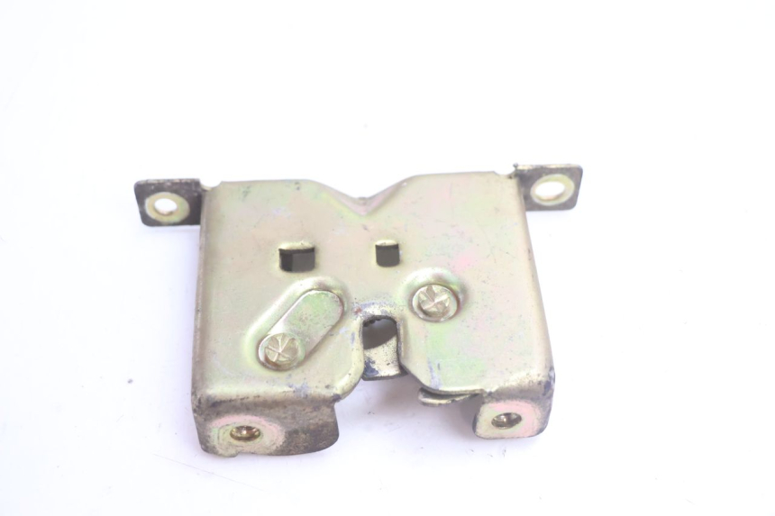 photo de SEAT LOCK SET KEEWAY F-ACT NAKED 50 (2009 - 2014) - Zoom on usage condition