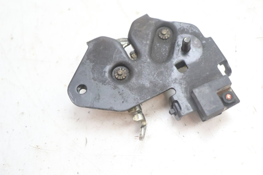 photo de SEAT LOCK SET HONDA FJS SILVER WING SILVERWING 400 (2005 - 2008) - Technical close-up