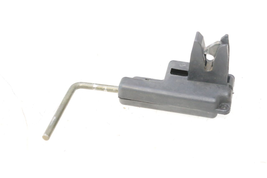 photo de SEAT LOCK PIAGGIO FLY 2T 50 (2004 - 2017) - Component detail