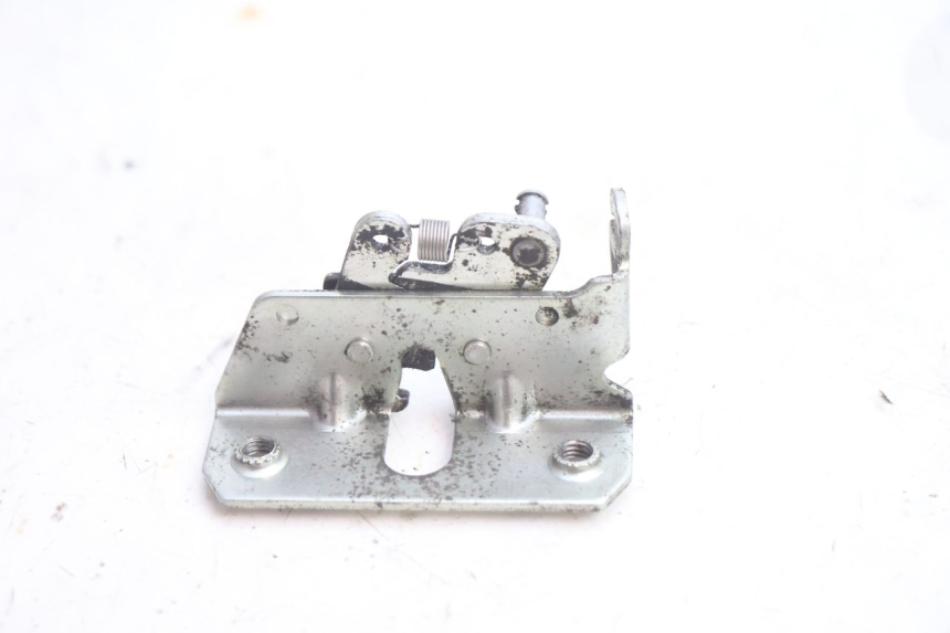 photo de SEAT LOCK SET GILERA GP 800 (2007 - 2013) - Technical close-up
