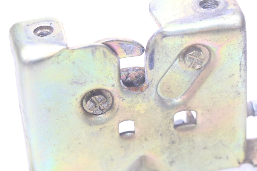 photo de SEAT LOCK TNT MOTOR GRIDO 2T 50 (2010 - 2019) - Zoom on usage condition