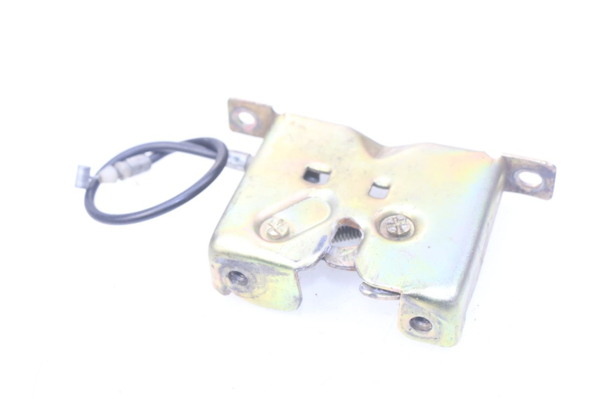 photo de SEAT LOCK TNT MOTOR GRIDO 2T 50 (2010 - 2019) - Technical close-up