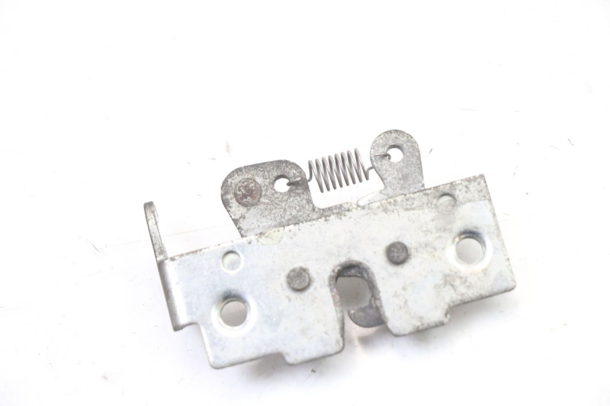 photo de SEAT LOCK SET HONDA FES S-WING SWING ABS 125 (2007 - 2015) - Zoom on usage condition