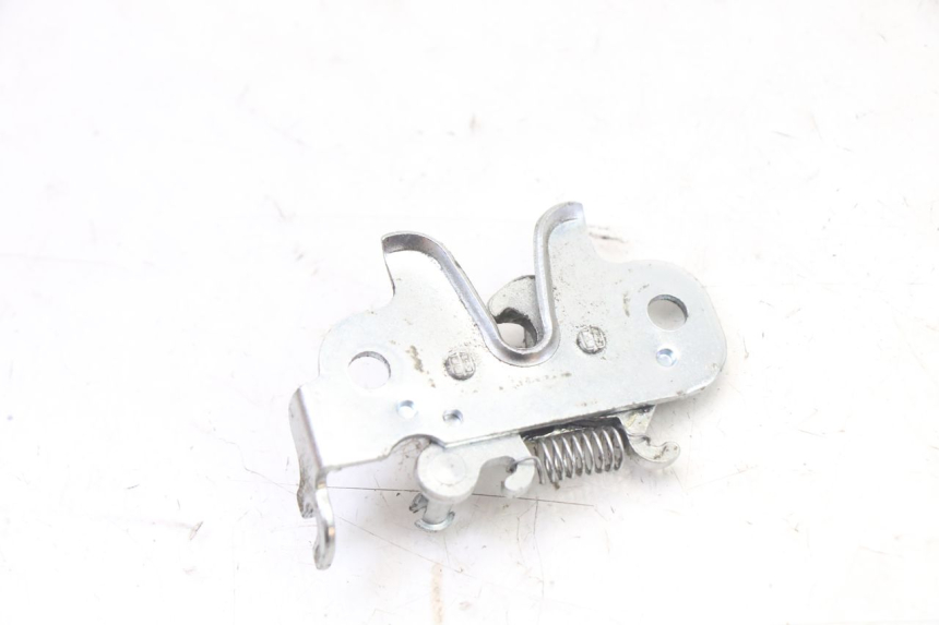 photo de SEAT LOCK SET PEUGEOT KISBEE 2T 50 (2018 - 2022) - Alternative perspective