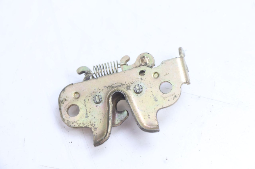 photo de SEAT LOCK PEUGEOT KISBEE 2T 50 (2010 - 2017) - Zoom on usage condition