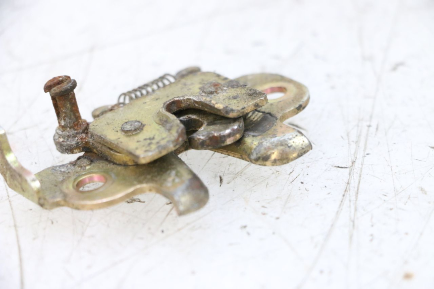 photo de SEAT LOCK PEUGEOT KISBEE 4T 50 (2010 - 2017) - Alternative perspective