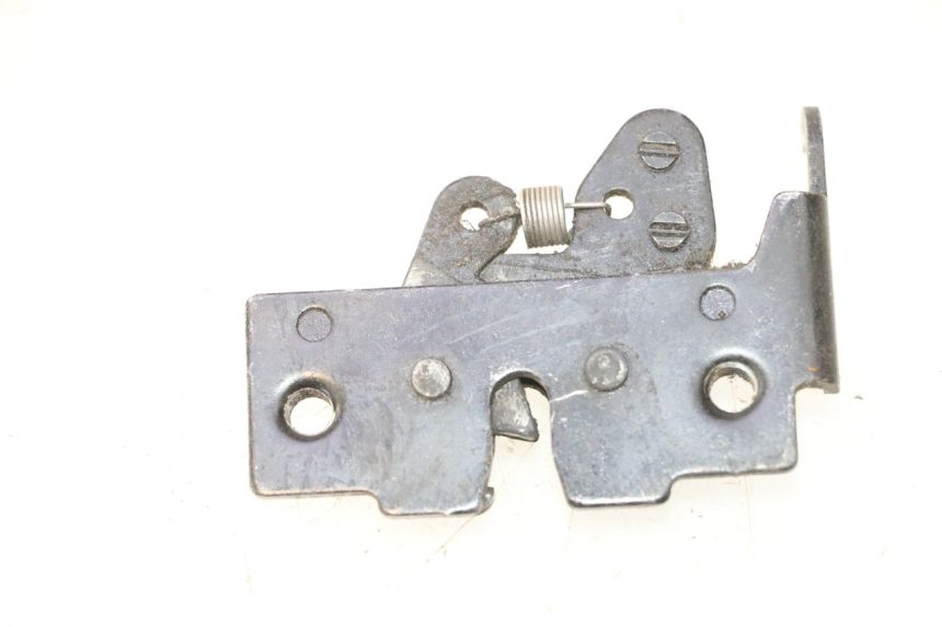 photo de SEAT LOCK PIAGGIO LIBERTY IGET 4T 50 (2015 - 2020) - Zoom on usage condition