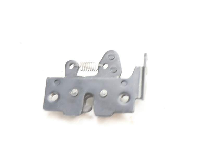 photo de SEAT LOCK SET PIAGGIO LIBERTY IGET 4T 50 (2021 - 2025) - Zoom on usage condition